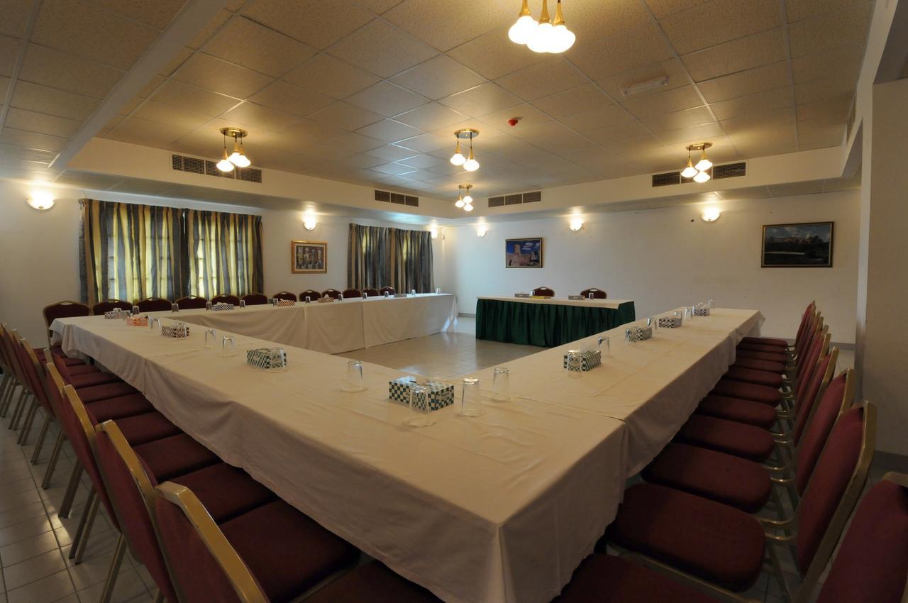 איברה Ibri Oasis Hotel מראה חיצוני תמונה